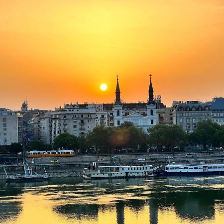 Luxury Residence With A Beautiful View For The Danube River ブダペスト エクステリア 写真