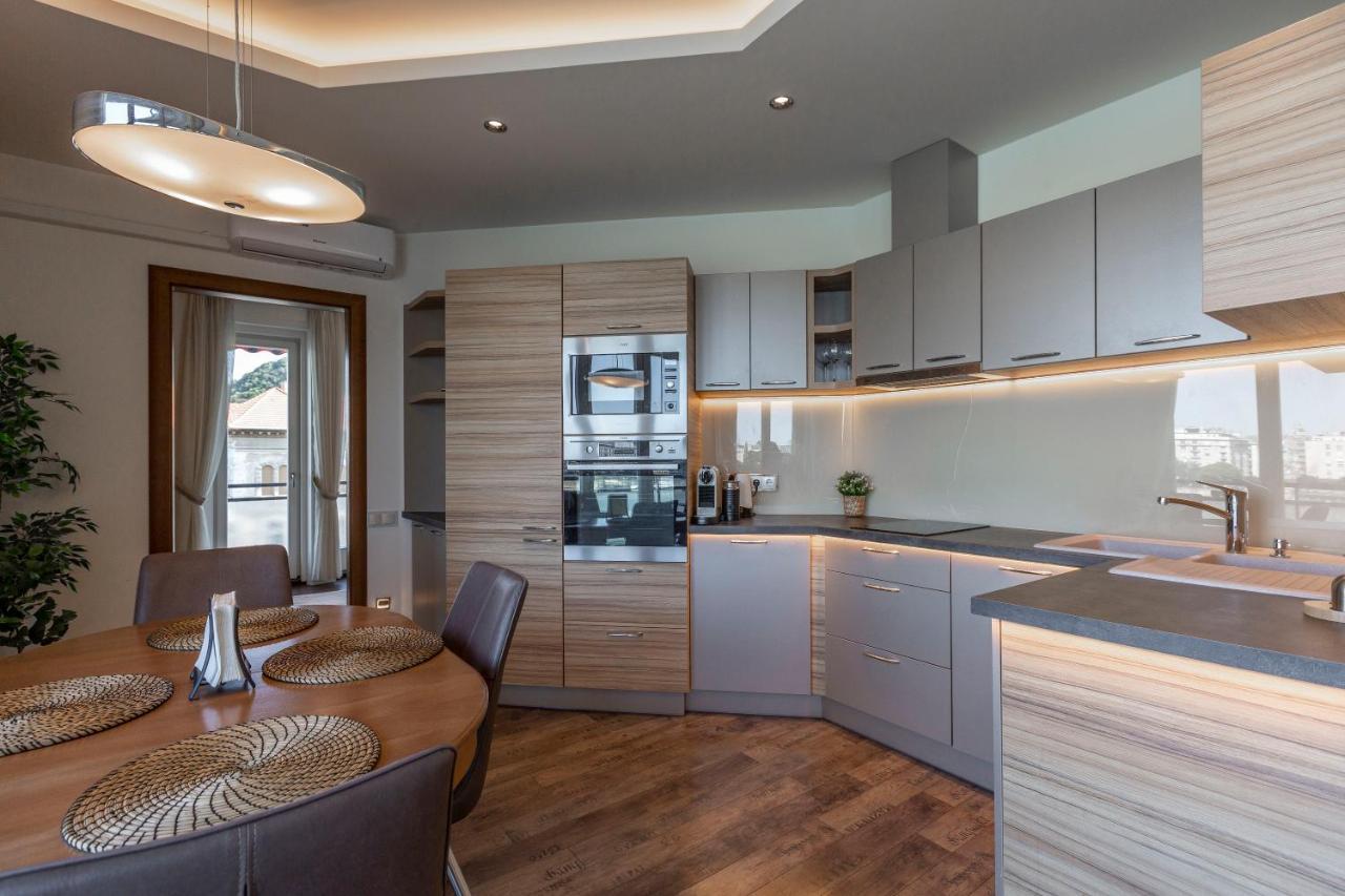 Luxury Residence With A Beautiful View For The Danube River ブダペスト エクステリア 写真
