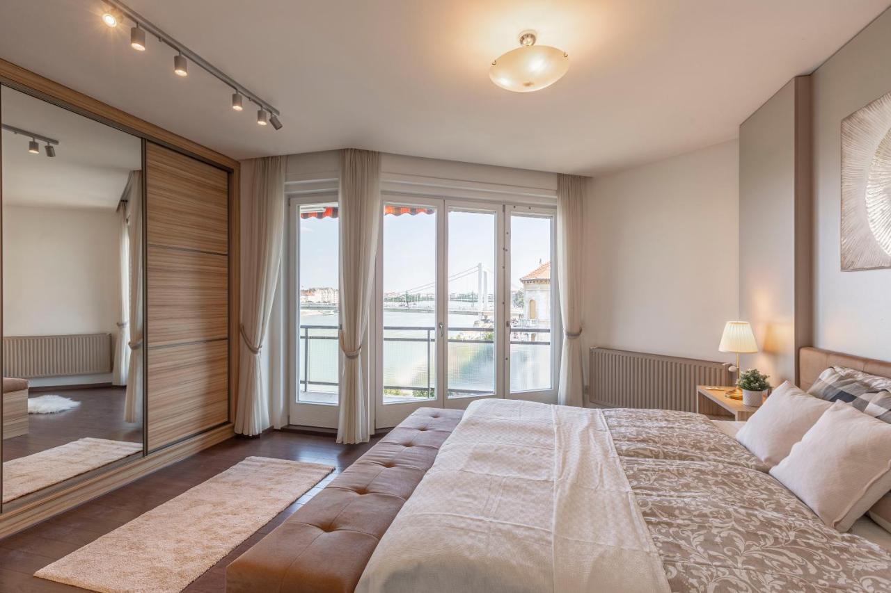 Luxury Residence With A Beautiful View For The Danube River ブダペスト エクステリア 写真